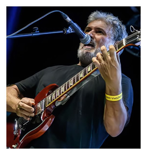 Juan Abarca - Guitarra y voz